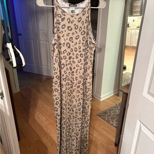 HEIMISH USA Tan and Gray Leopard Print Top